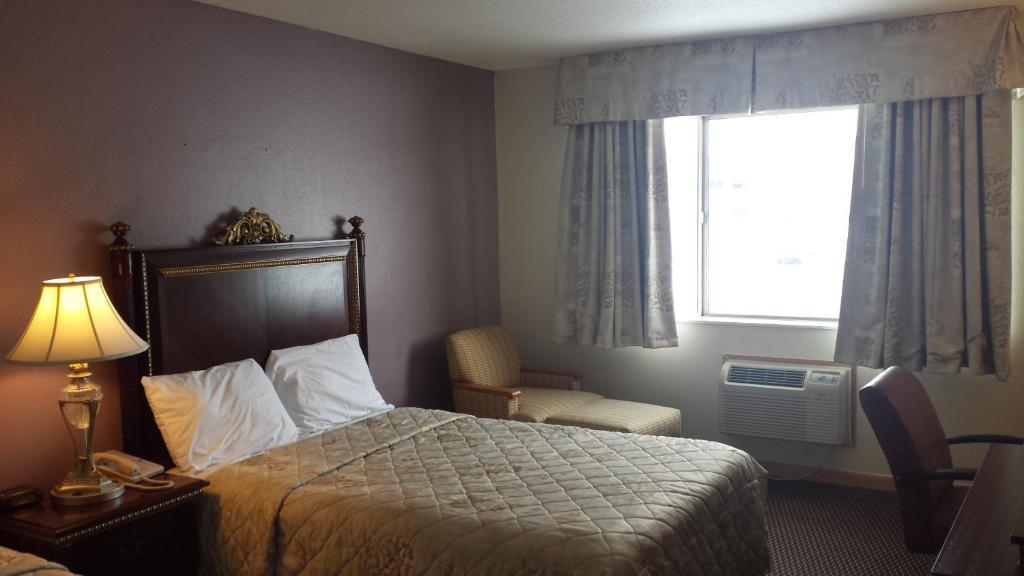 厄巴纳美国最佳旅馆&套房酒店 客房 照片