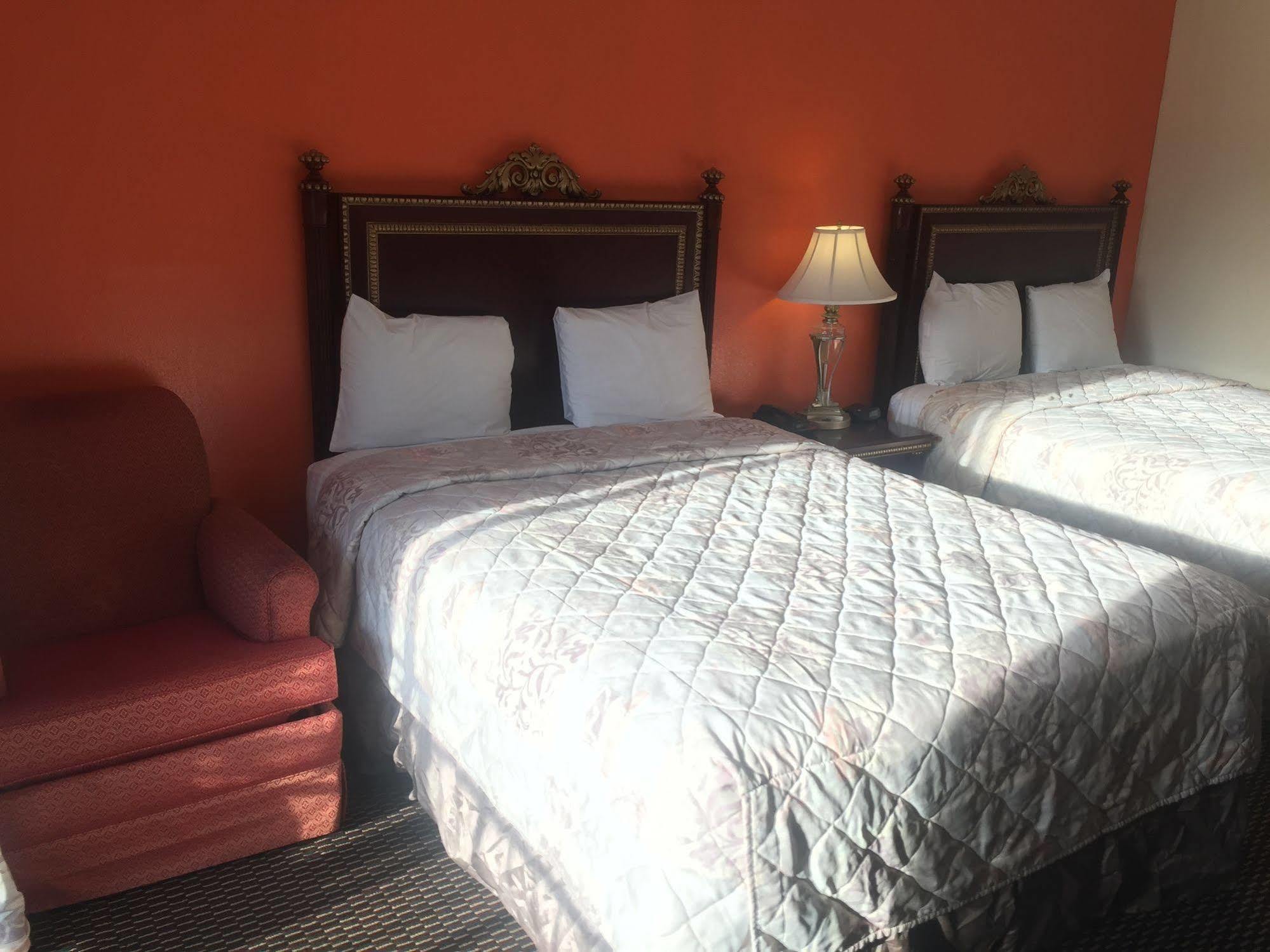 厄巴纳美国最佳旅馆&套房酒店 外观 照片